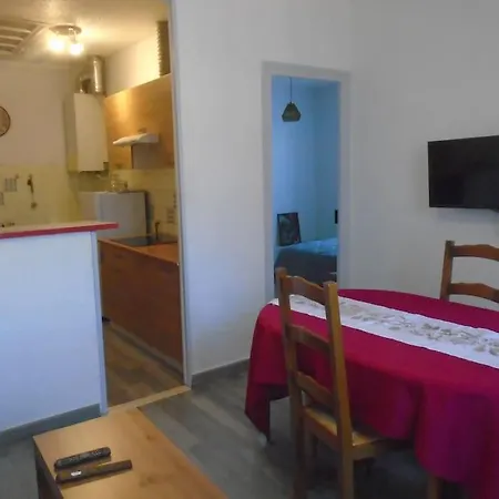 T4 Plein Centre Апартаменты Лурд